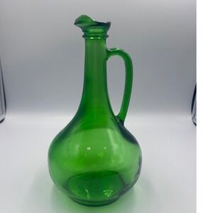 Vintage 1976 Wine World Green Glass Decanter Handled Carafe W-1044 11 Inch